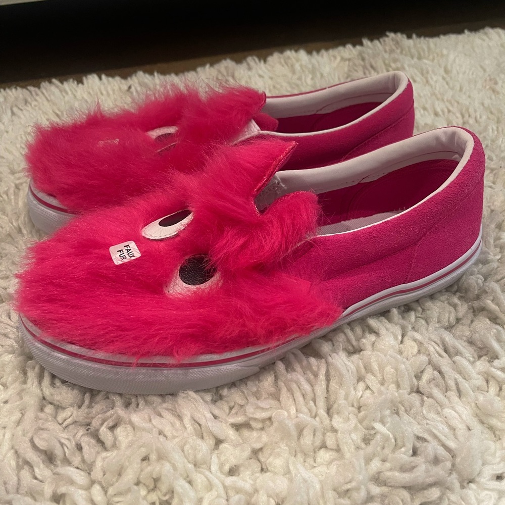 Vans Furry Friend Slip-ons; big kids size 6.5        Size 8 women’s/38.5